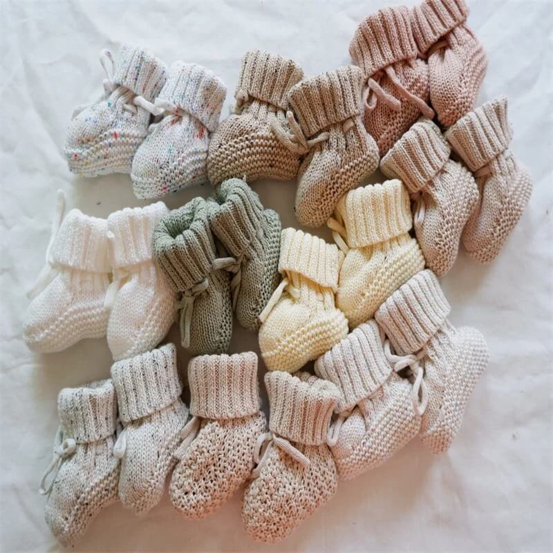 Kiran knitting hot sale baby booties